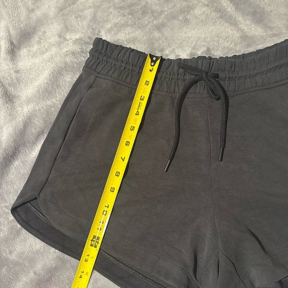 Athleta Seasoft Black Short Size M High Rise Soft Sporty - Picture 6 of 6